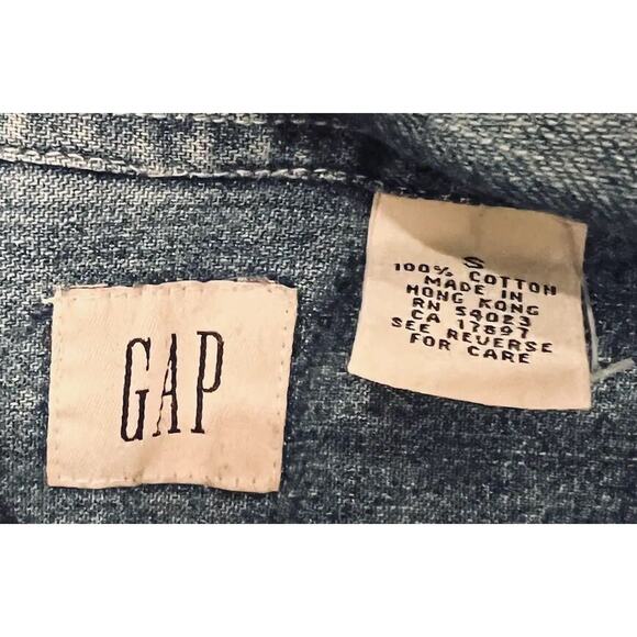 GAP 100% Cotton Blue Jean Buttoned Denim Shirt (36" W x 22" L) Pockets Size S - Picture 7 of 8